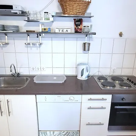 Апартаменты Romantic Two Bedroom Close To Normafa With Free Parking