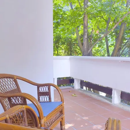 Romantic Two Bedroom Close To Normafa With Free Parking Апартаменты Будапешт
