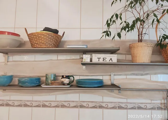 Apartment Romantic Two Bedroom Close To Normafa With Private Parking