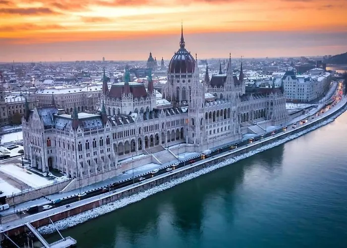 Romantic Two Bedroom Close To Normafa With Private Parking * Budapest