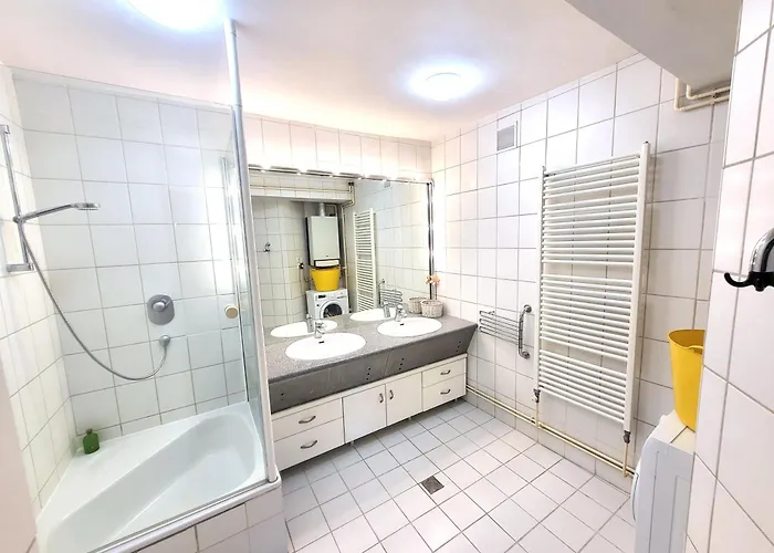 Romantic Two Bedroom Close To Normafa With Private Parking Apartment