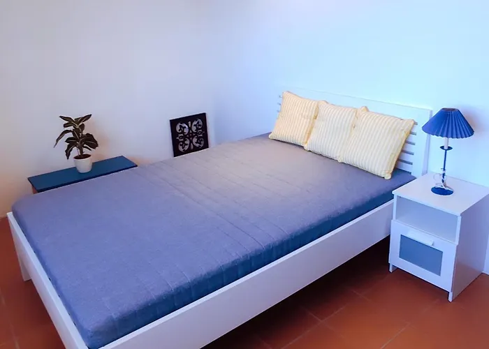 Romantic Two Bedroom Close To Normafa With Private Parking
