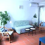 Romantic Two Bedroom Close To Normafa With Private Parking Apartamento *