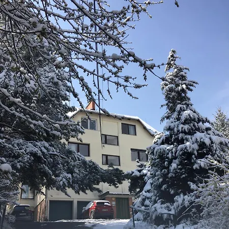 Appartement Romantic Two Bedroom In The Hills Of With Private Parking *