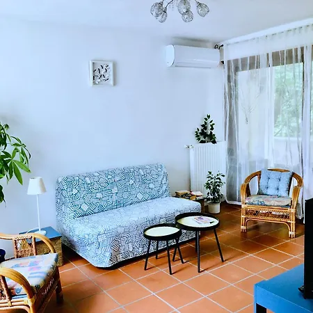 Appartement Romantic Two Bedroom In The Hills Of With Private Parking *